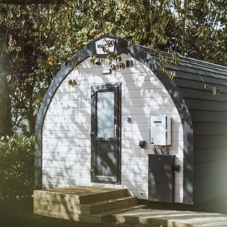 Carlton Manor Pods Apartman Aldbrough Kültér fotó