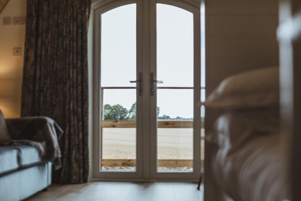 Carlton Manor Pods Apartman Aldbrough Kültér fotó